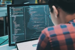 Programmazione C++ - Introduzione alle operazioni sugli array