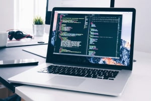 Introduzione alle strutture, alle classi e alla libreria standard C++