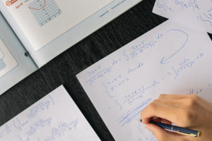 Precalculus: funzioni polinomiali e disuguaglianze razionali