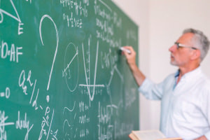 Leggi degli esponenti e fattorizzazione in algebra