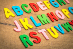 Inglese per chi parla tailandese e russo: alfabeti dalla A alla E