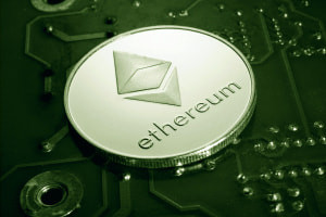 Creación de una cadena de bloques de Ethereum con Solidity
