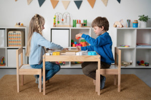 La ciencia Montessori: el viaje de los niños hacia el descubrimiento de por vida