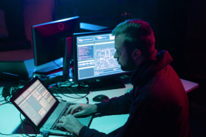 Diventare un analista di intelligence criminale
