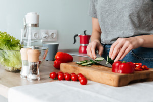 Nozioni di base sulla cucina - Piatti chiave per principianti, carne, pesce e insalate