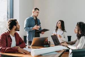 Creazione efficace della forza lavoro: dal reclutamento alla formazione e allo sviluppo