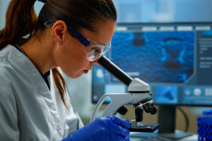 Le basi della biologia e della chimica forensi