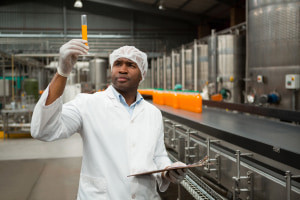 Boas práticas de fabricação (GMP) para funcionários da indústria alimentícia