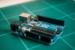 Comunicazione Arduino: Fondamenti del protocollo SPI