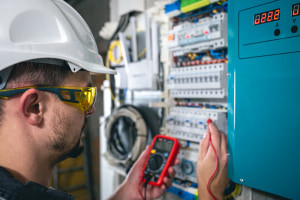 Diploma en Estudios Eléctricos