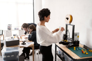 Stampa 3D etica per insegnanti: movimento e innovazione dei maker