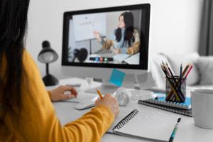 Creazione di spazi di apprendimento online etici e inclusivi